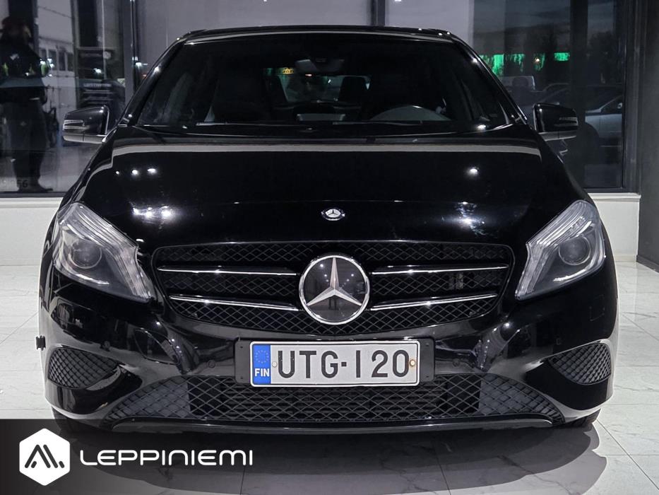 MERCEDES-BENZ A 2012