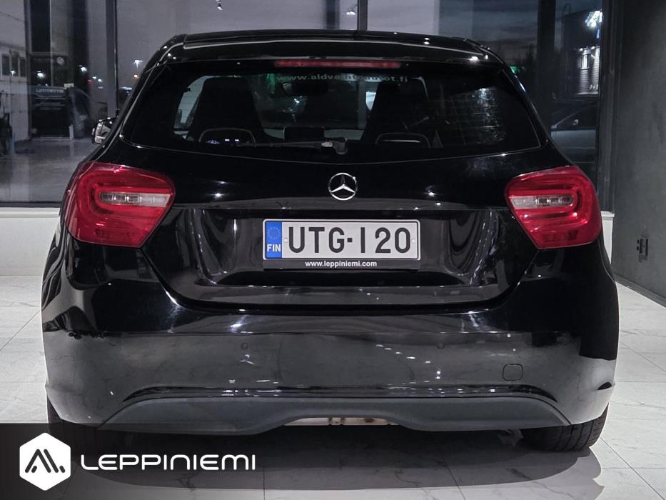 MERCEDES-BENZ A 2012