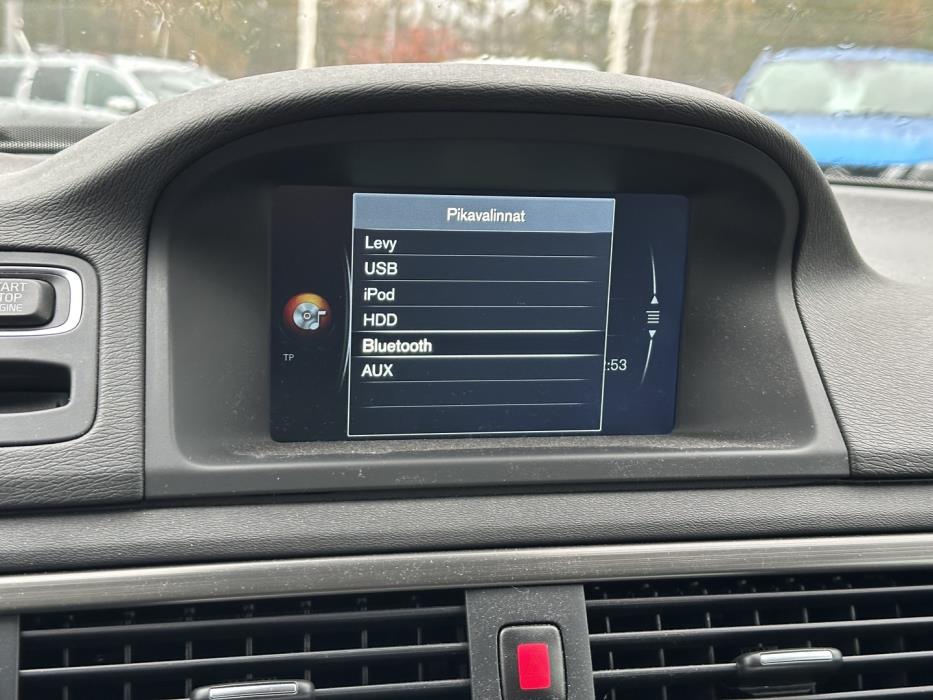 VOLVO XC70 2015