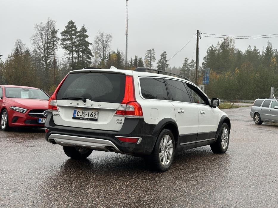 VOLVO XC70 2015