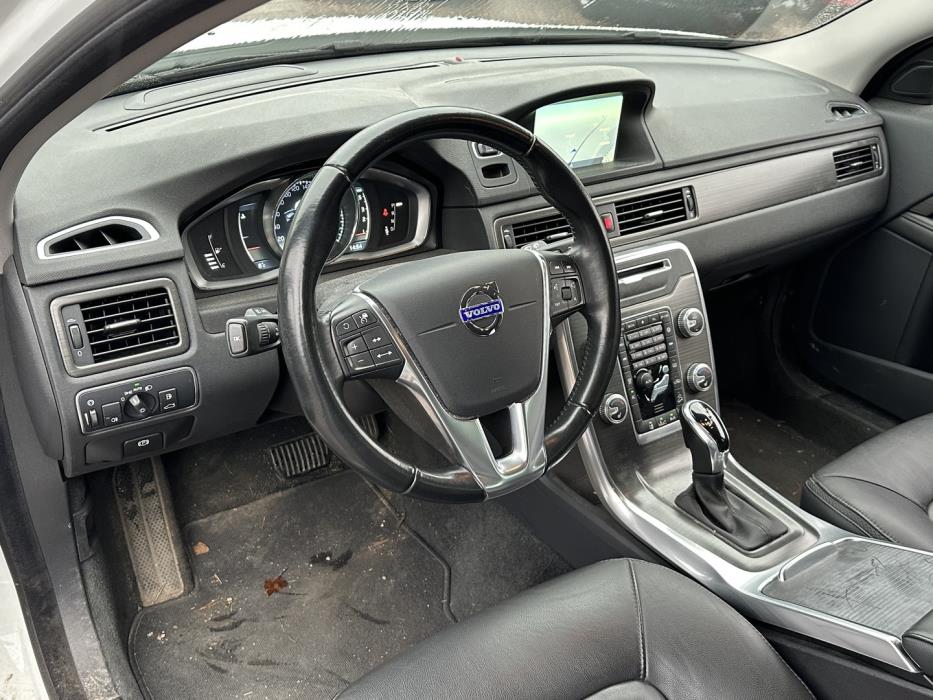VOLVO XC70 2015