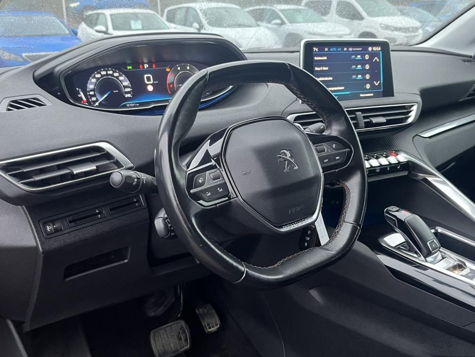 PEUGEOT 3008 2017