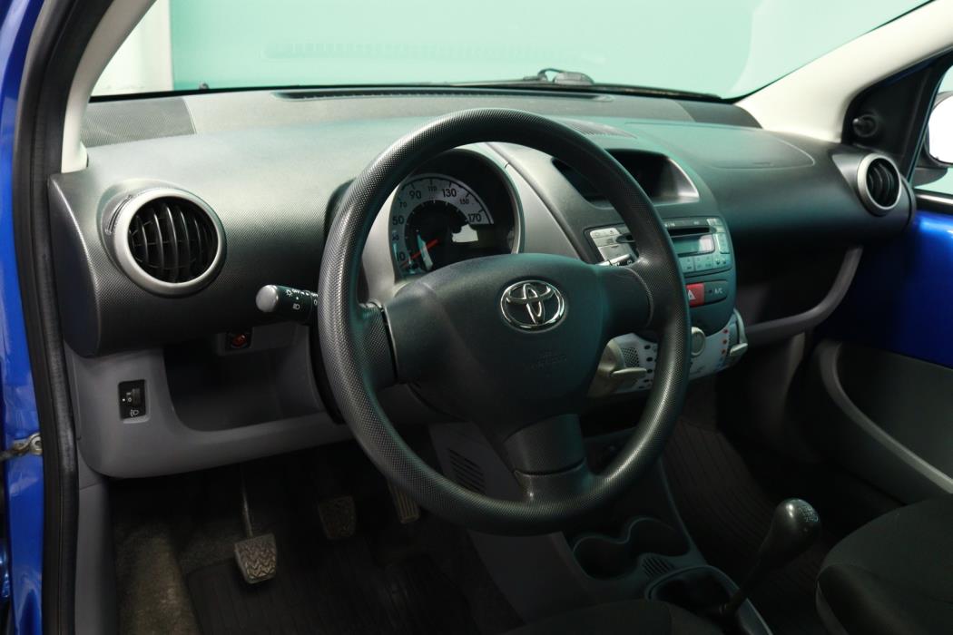 TOYOTA AYGO 2011