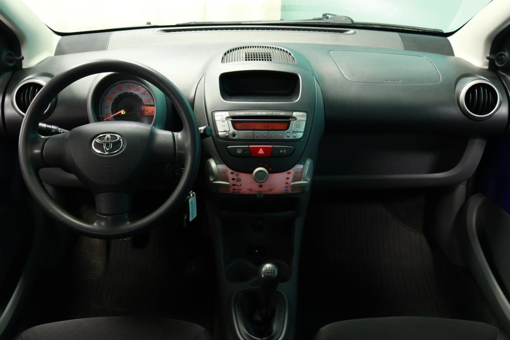 TOYOTA AYGO 2011