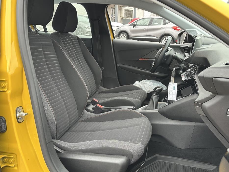 PEUGEOT 208 2020