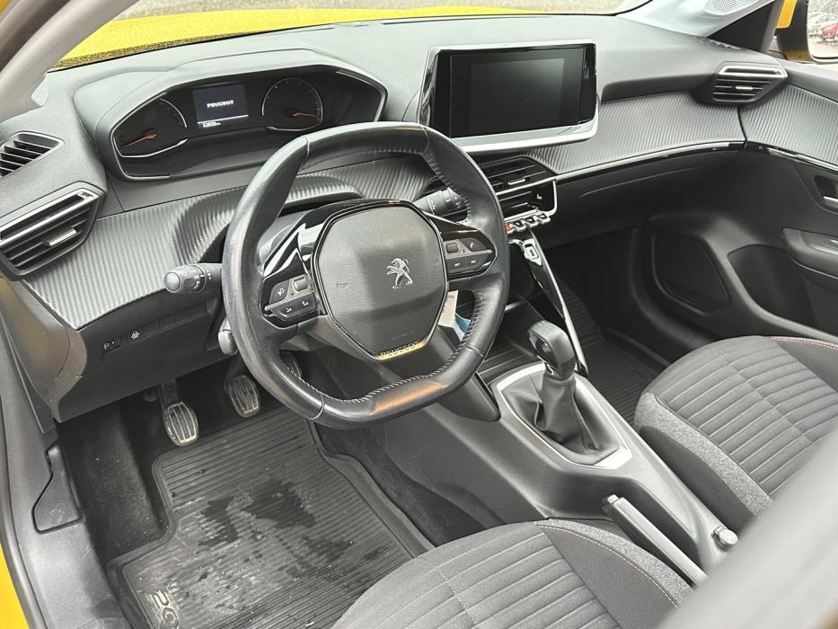 PEUGEOT 208 2020