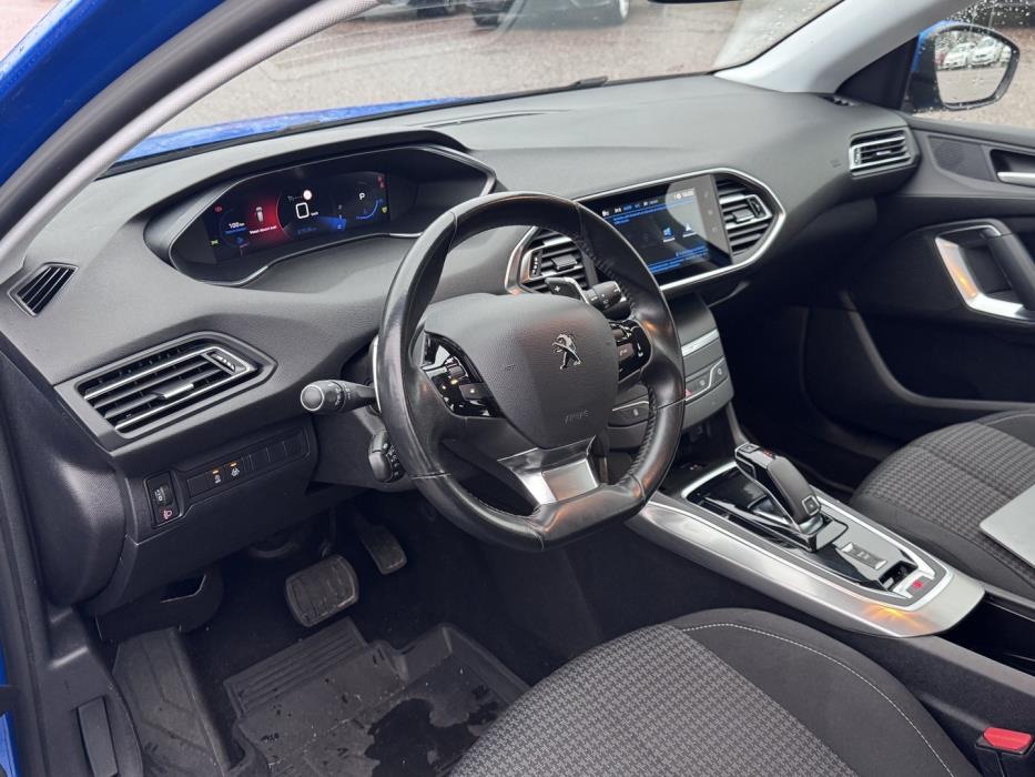 PEUGEOT 308 2021
