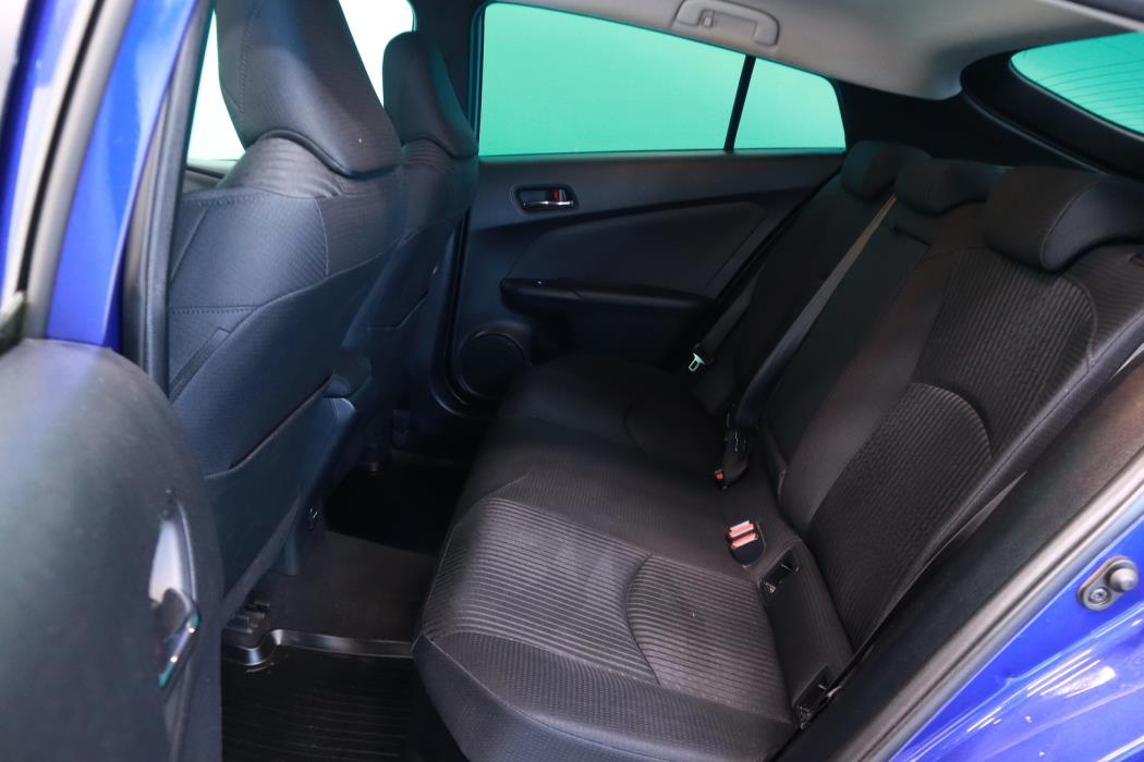 TOYOTA Prius 2016