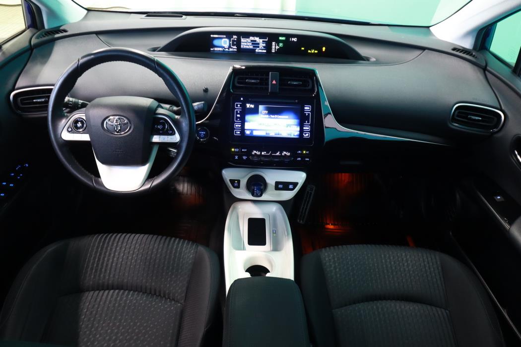 TOYOTA Prius 2016