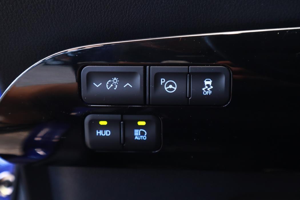 TOYOTA Prius 2016