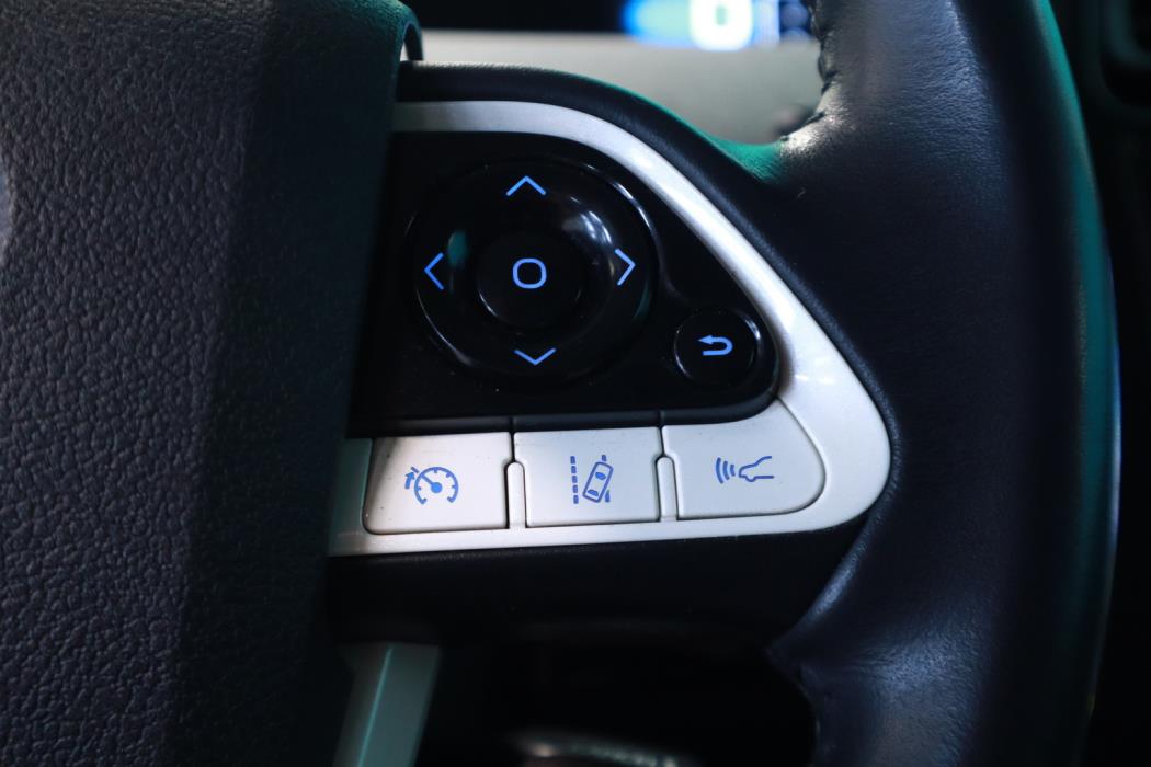 TOYOTA Prius 2016