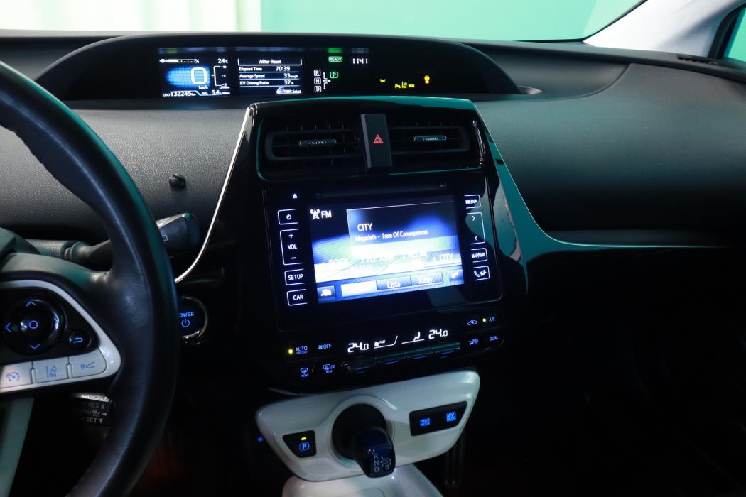 TOYOTA Prius 2016