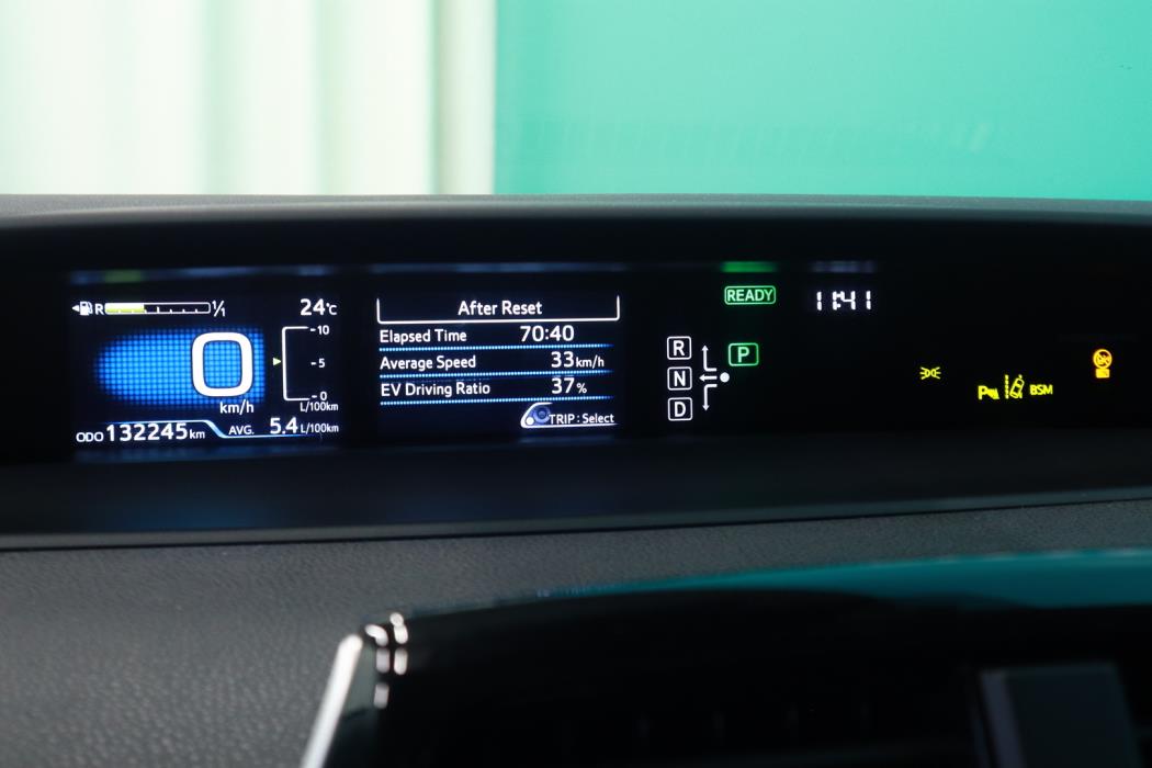 TOYOTA Prius 2016
