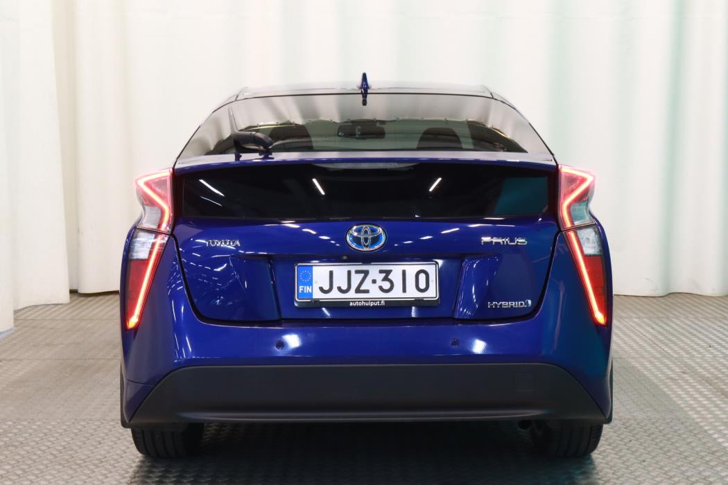 TOYOTA Prius 2016
