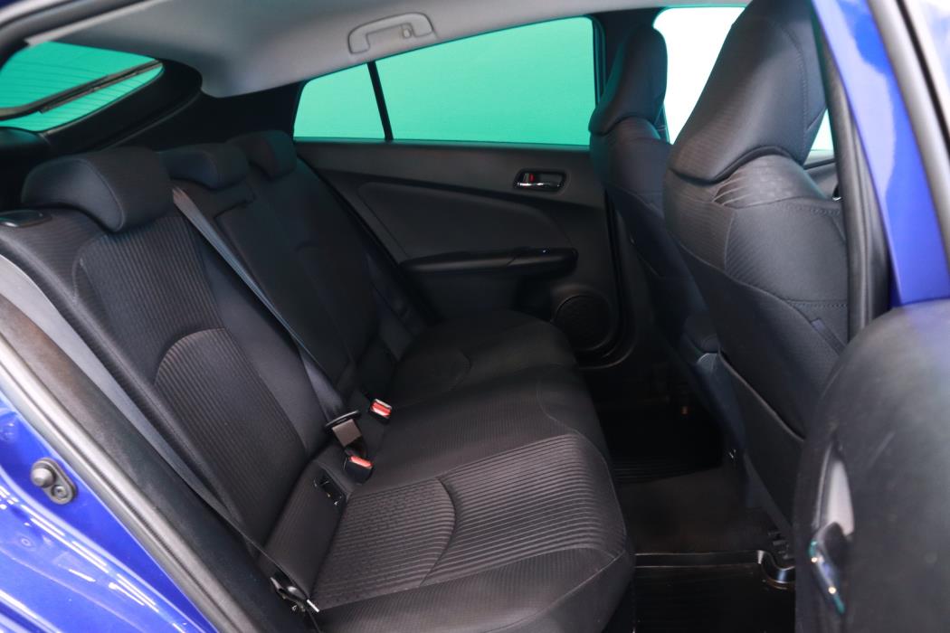 TOYOTA Prius 2016