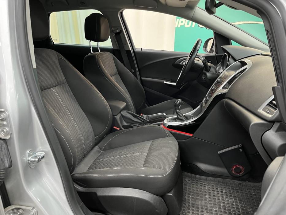 OPEL Astra 2013