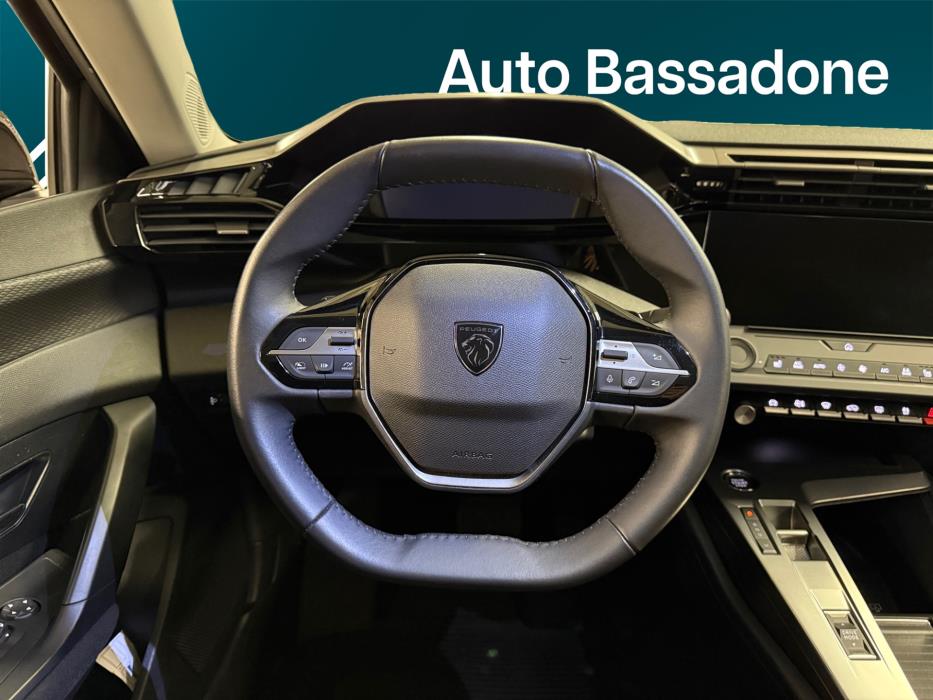 PEUGEOT 308 2023