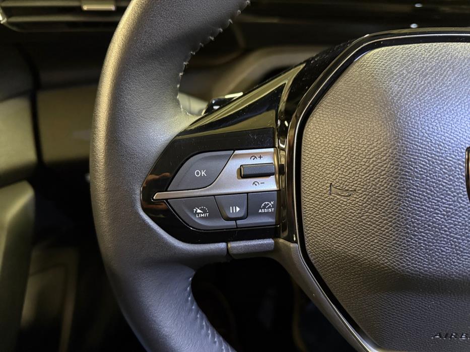 PEUGEOT 308 2023