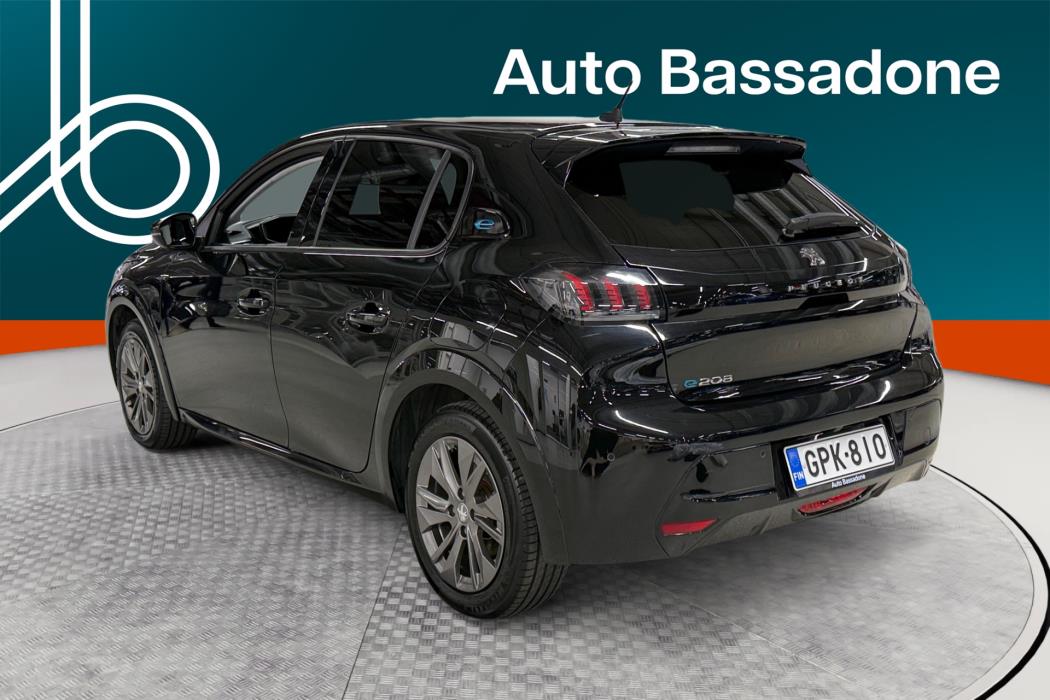PEUGEOT e-208 2023