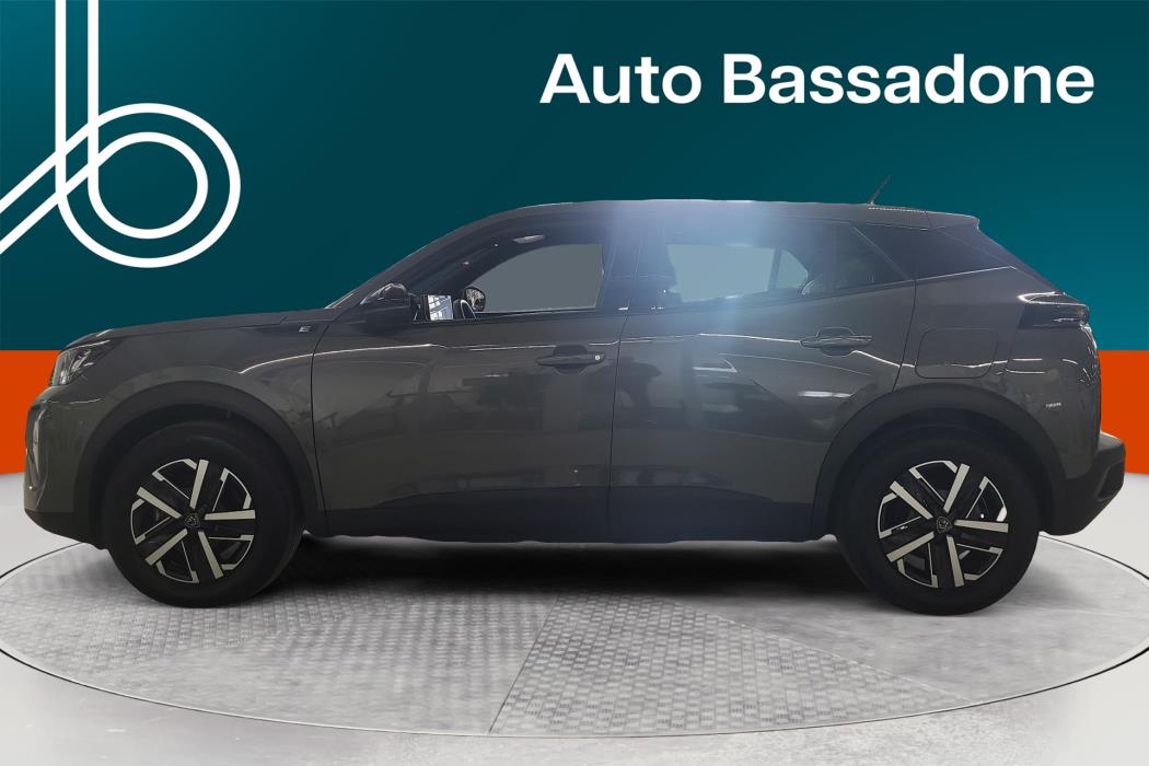 PEUGEOT e-2008 2023