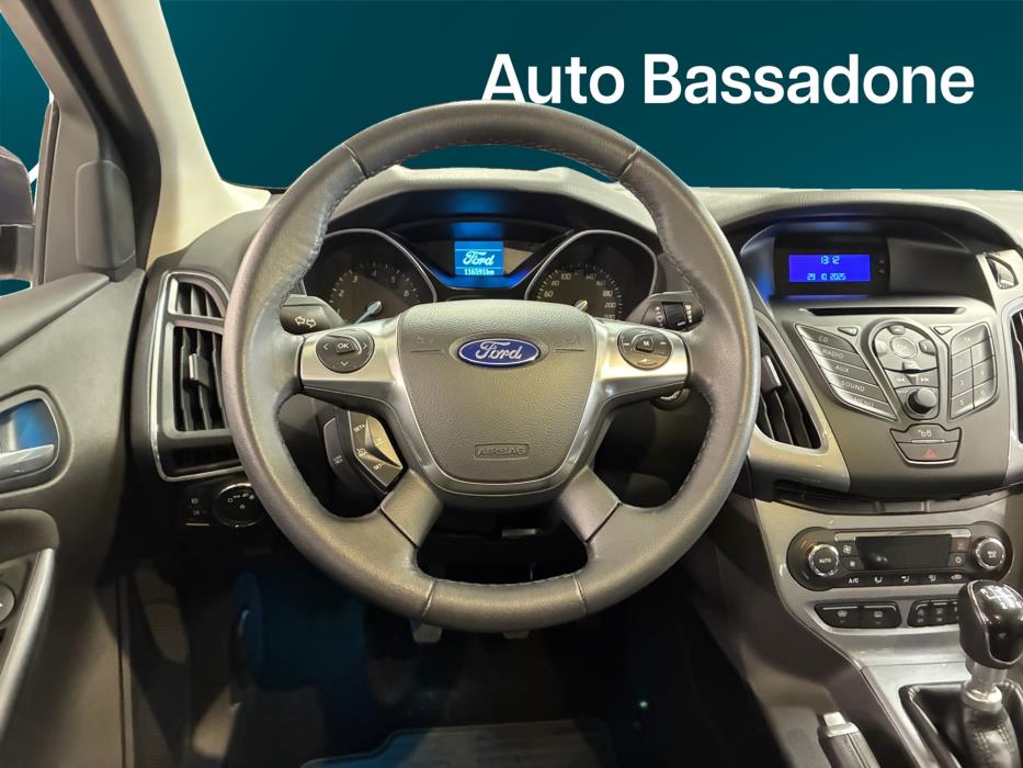 FORD Focus 2012