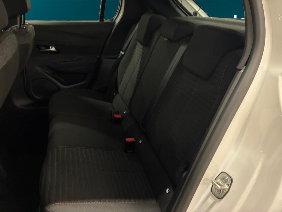 Peugeot 208 2022