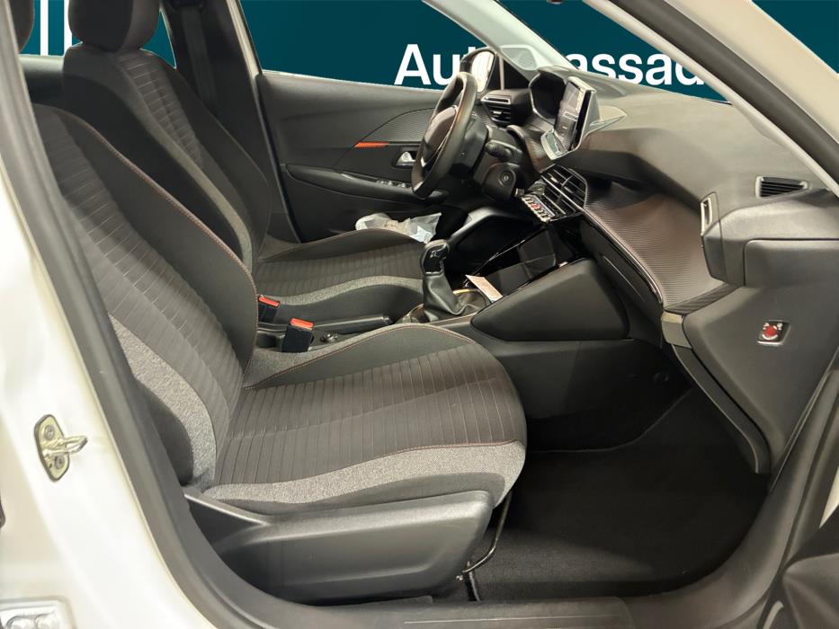 Peugeot 208 2022