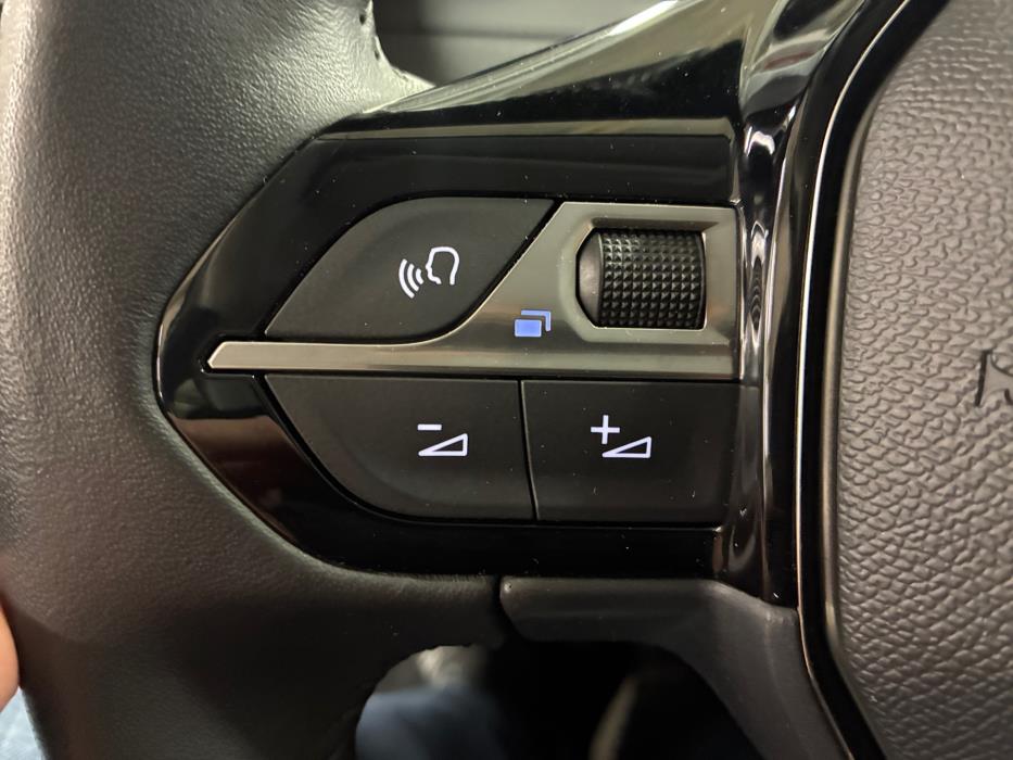Peugeot 208 2022