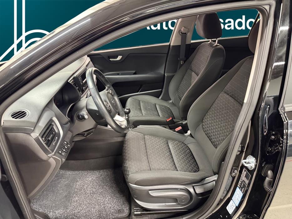 KIA Rio 2021