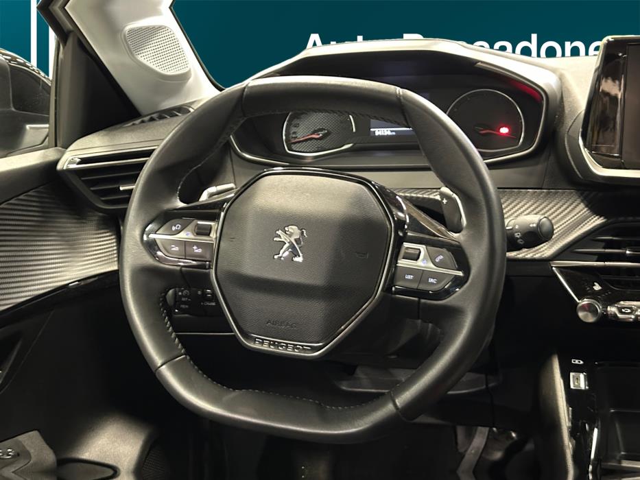 PEUGEOT 208 2022