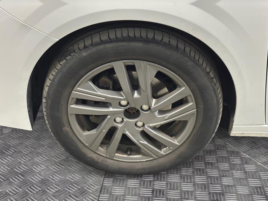 PEUGEOT 208 2022