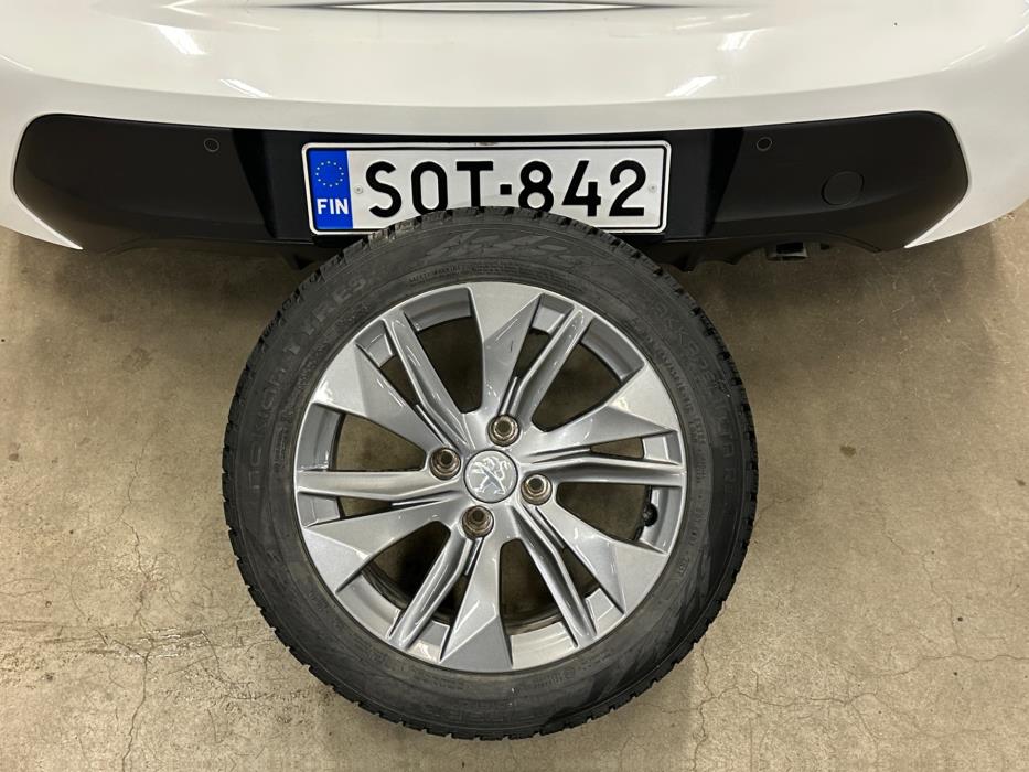 PEUGEOT 208 2022