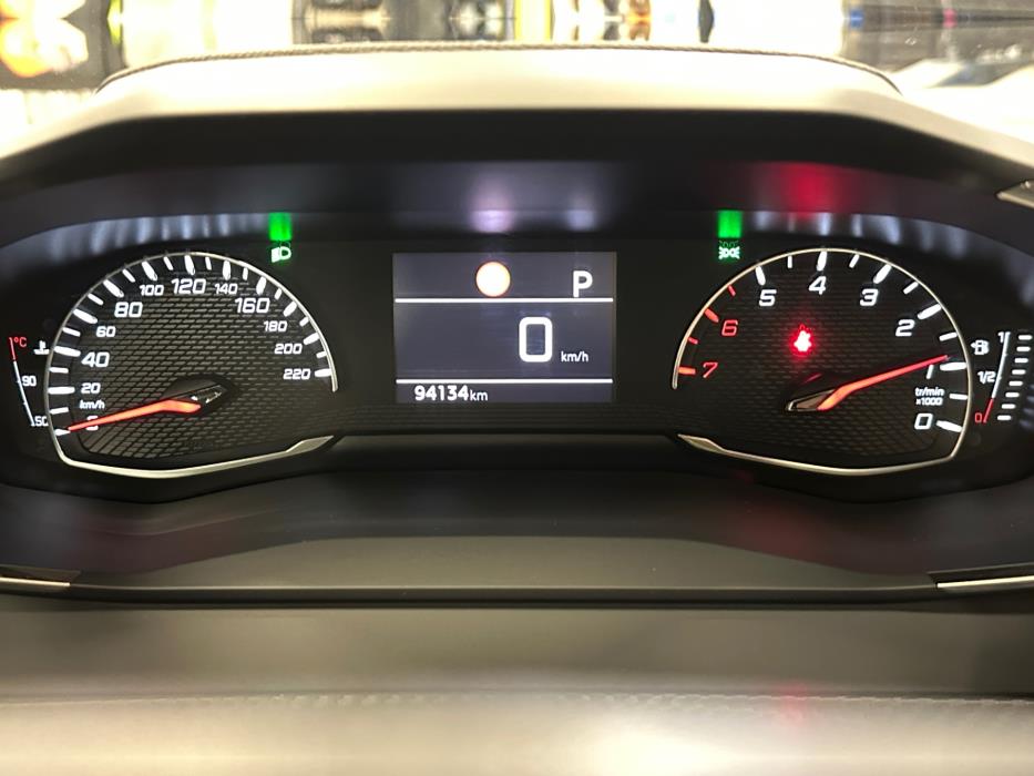 PEUGEOT 208 2022