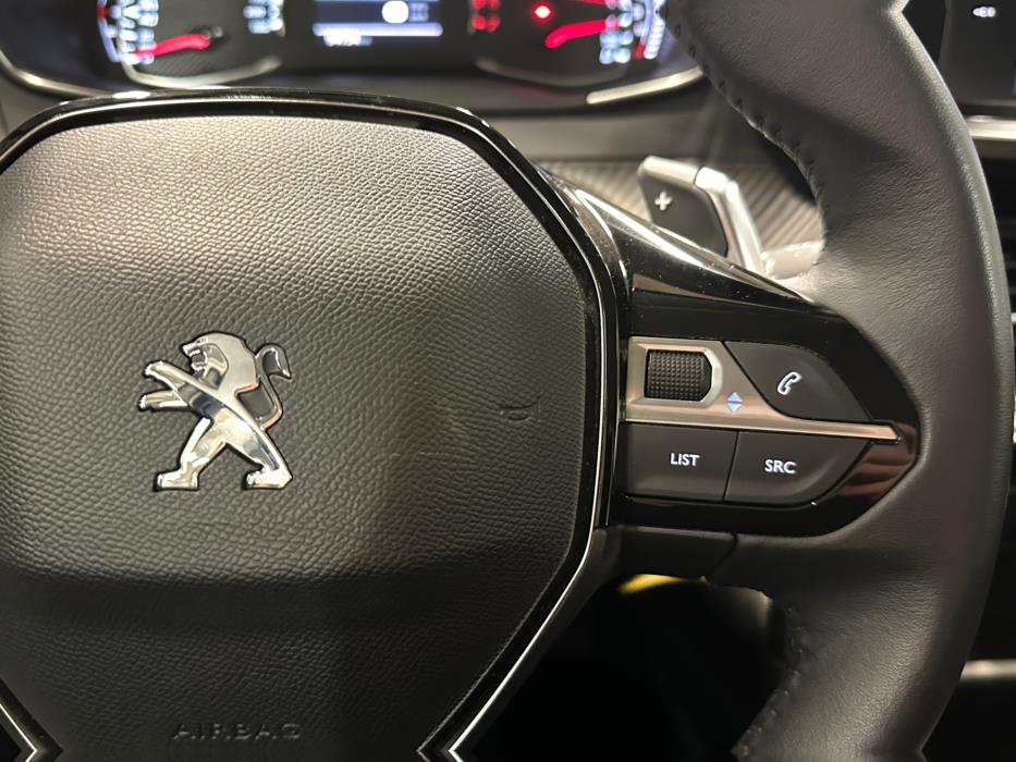PEUGEOT 208 2022