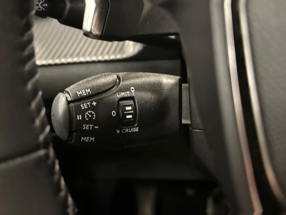 PEUGEOT 208 2022