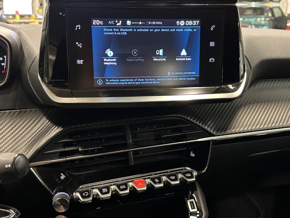 PEUGEOT 208 2022
