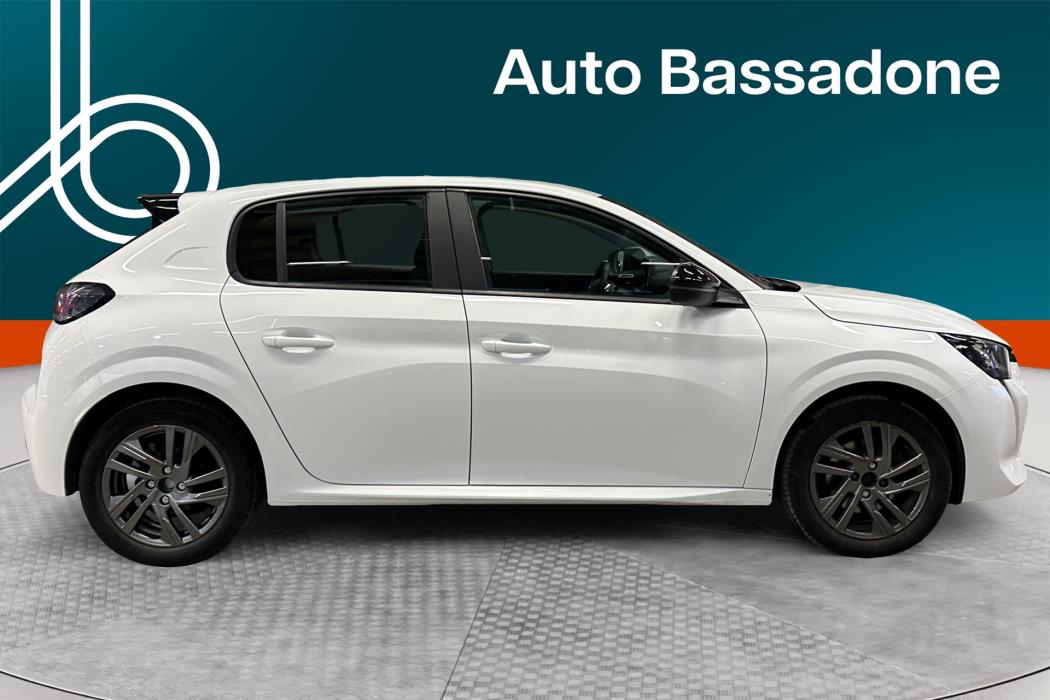 PEUGEOT 208 2022