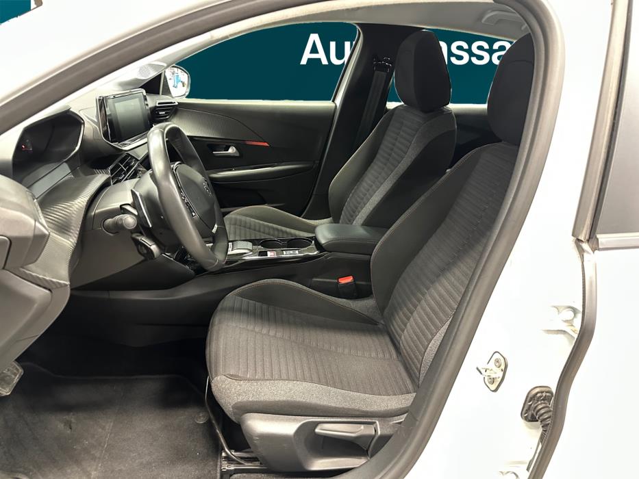 PEUGEOT 208 2022