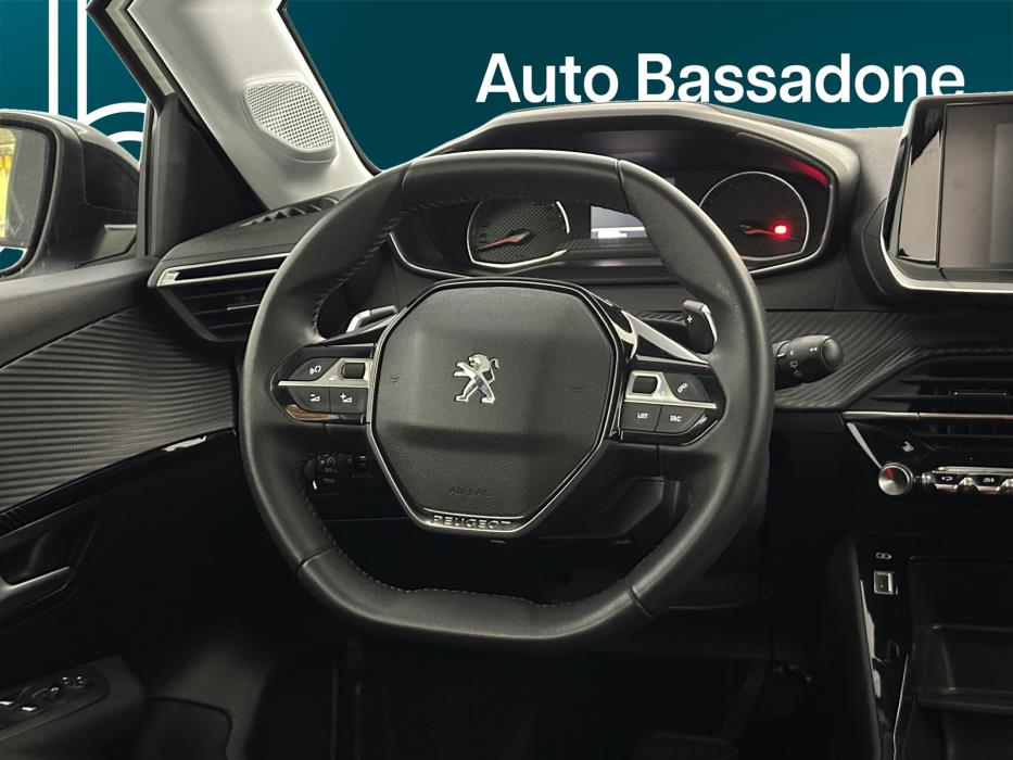PEUGEOT 208 2022