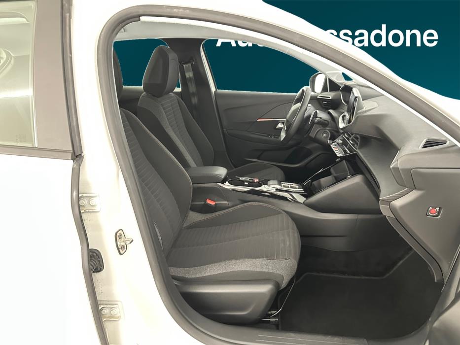 PEUGEOT 208 2022