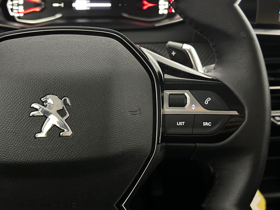 PEUGEOT 208 2022