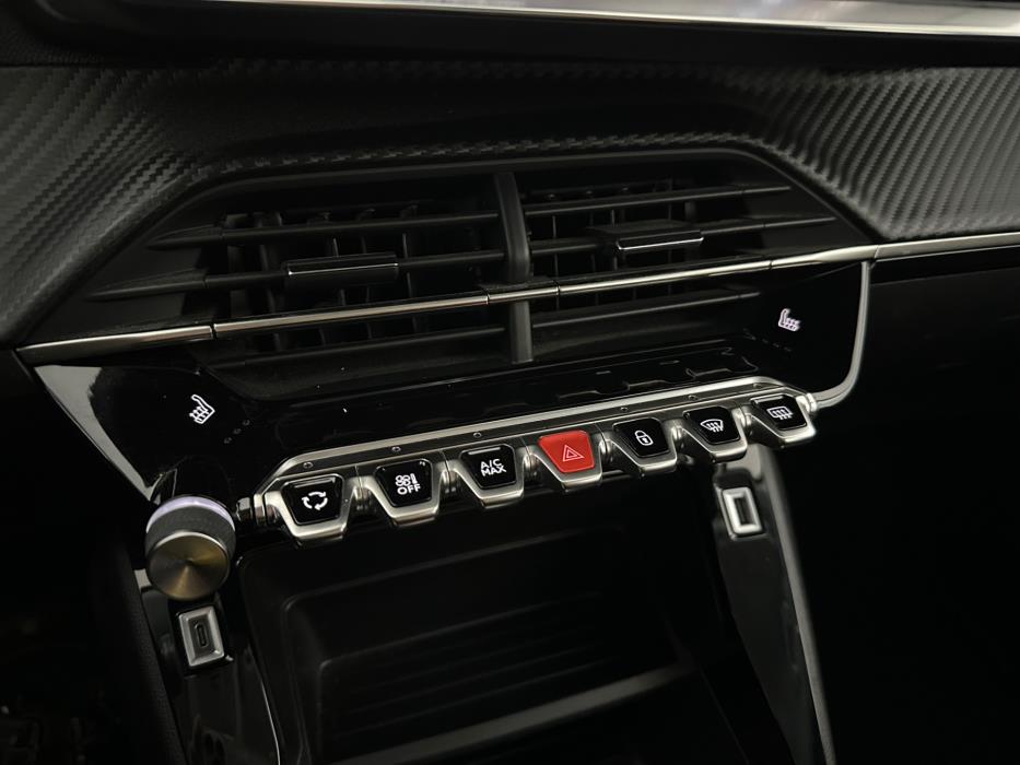 PEUGEOT 208 2022