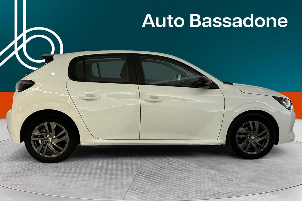 PEUGEOT 208 2022