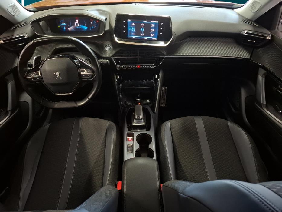 PEUGEOT 2008 2020