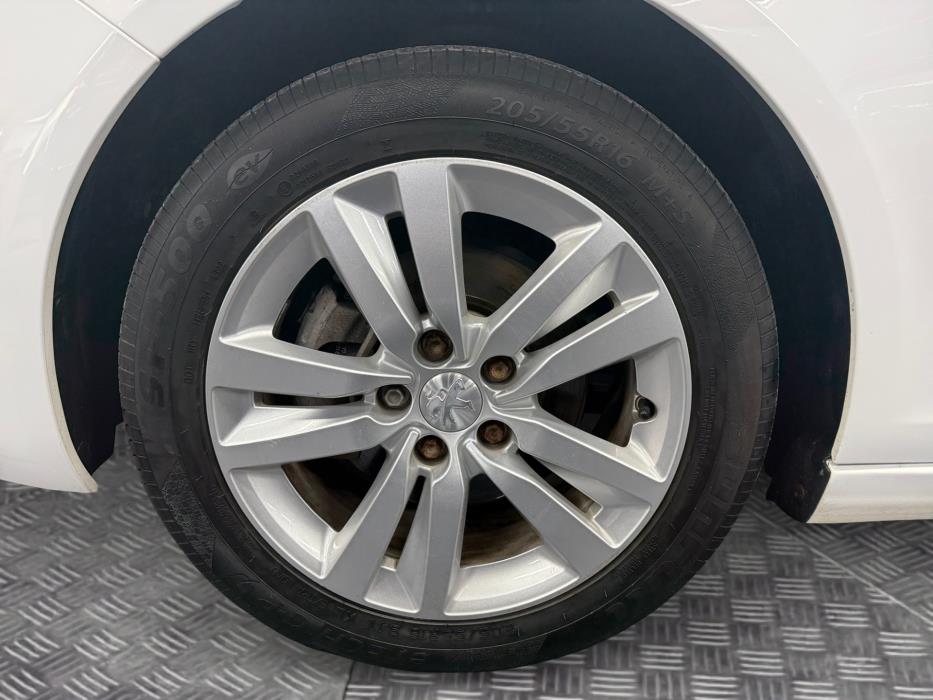PEUGEOT 308 2019