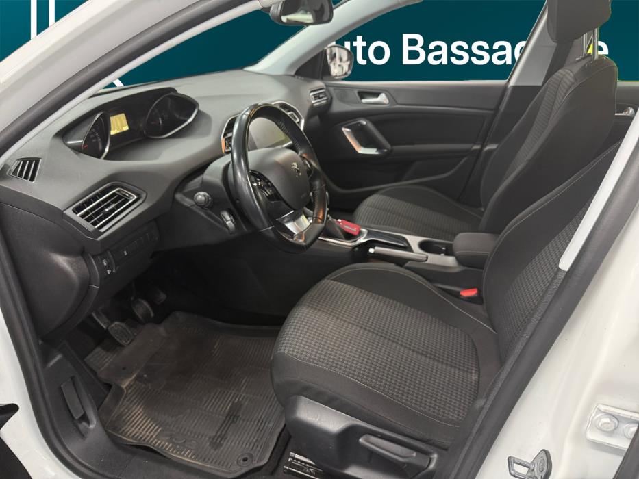 PEUGEOT 308 2019