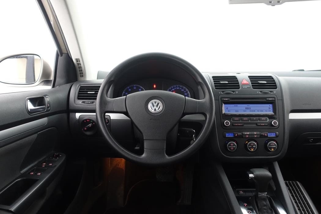 VOLKSWAGEN Jetta 2009