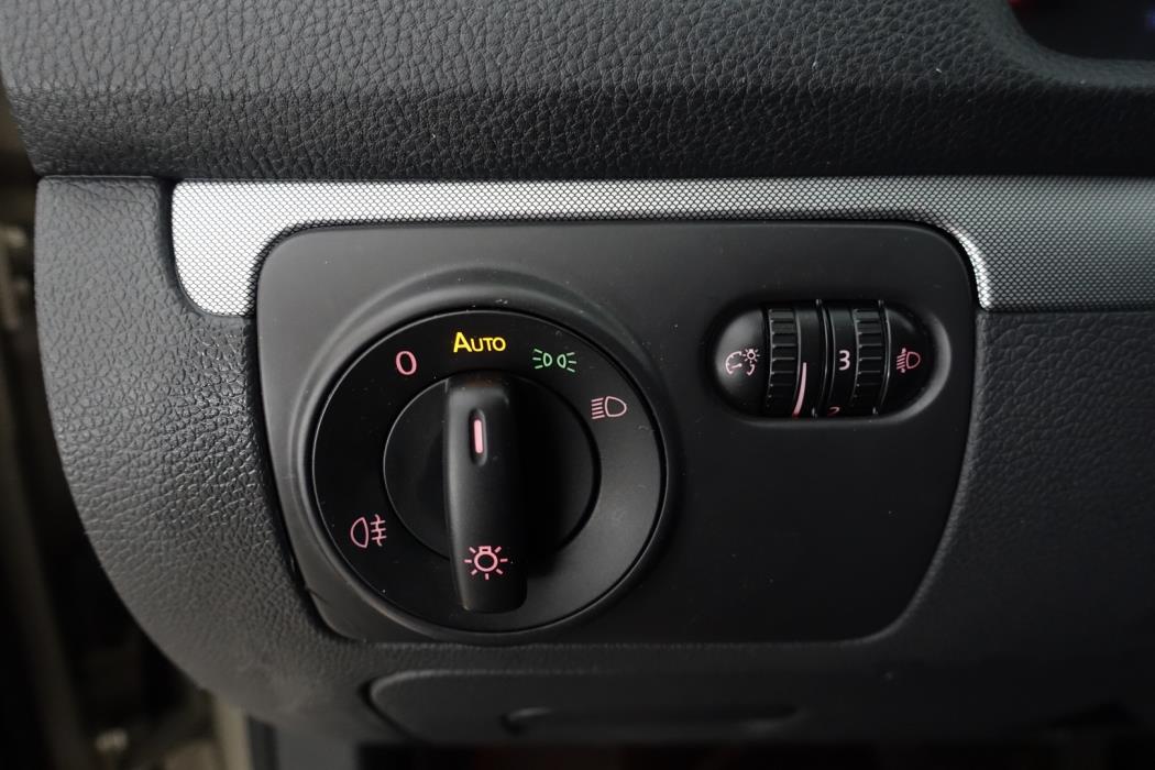 VOLKSWAGEN Jetta 2009