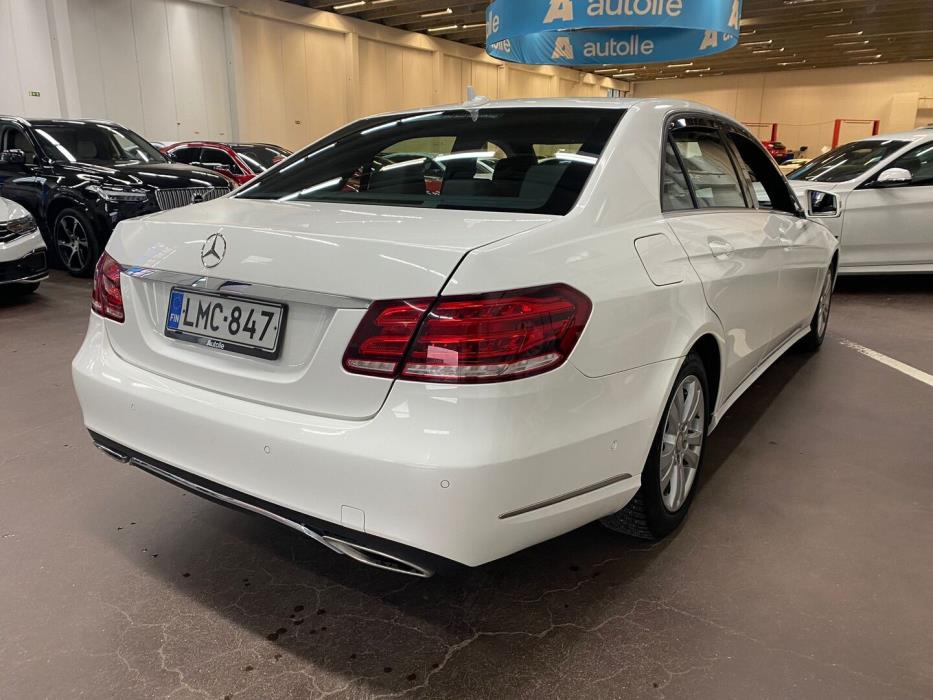 MERCEDES-BENZ E 2013