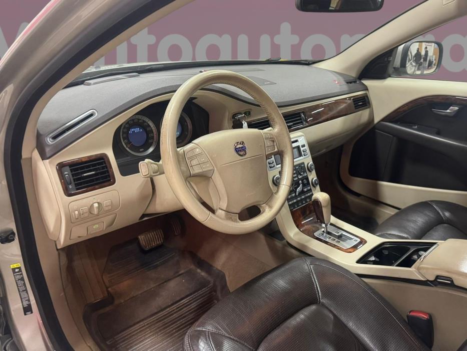 VOLVO XC70 2009